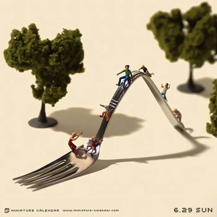 246 Fun Miniature Dioramas By Japanese Artist Who's Been Creating Them Every Day For 5 Years