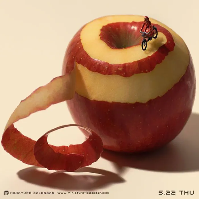 246 Fun Miniature Dioramas By Japanese Artist Who's Been Creating Them Every Day For 5 Years