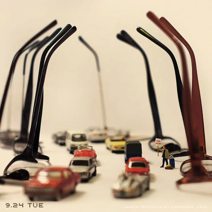 246 Fun Miniature Dioramas By Japanese Artist Who's Been Creating Them Every Day For 5 Years