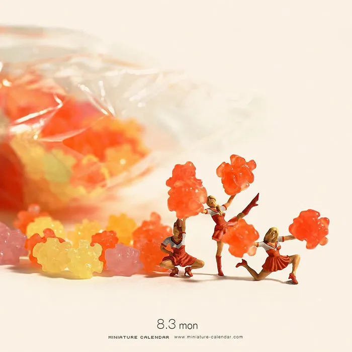 246 Fun Miniature Dioramas By Japanese Artist Who's Been Creating Them Every Day For 5 Years