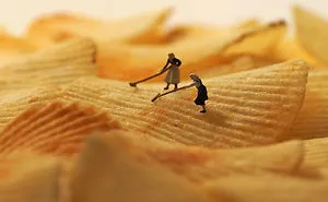 246 Fun Miniature Dioramas By Japanese Artist Who's Been Creating Them Every Day For 5 Years