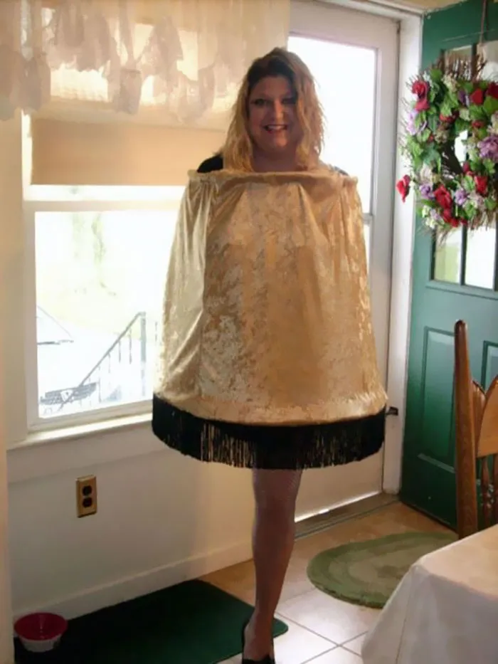 Genius ‘Christmas Story’ Leg Lamp Costume