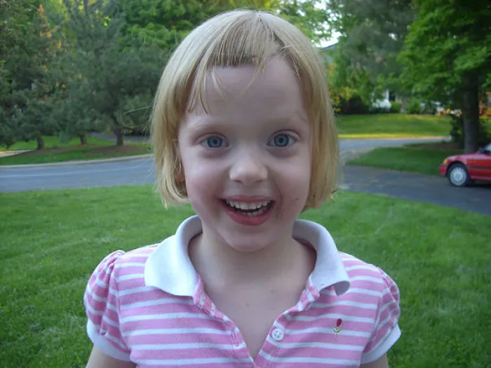 Avery Cuts Her Own Hair And It Seems That She Definitely Loves It!