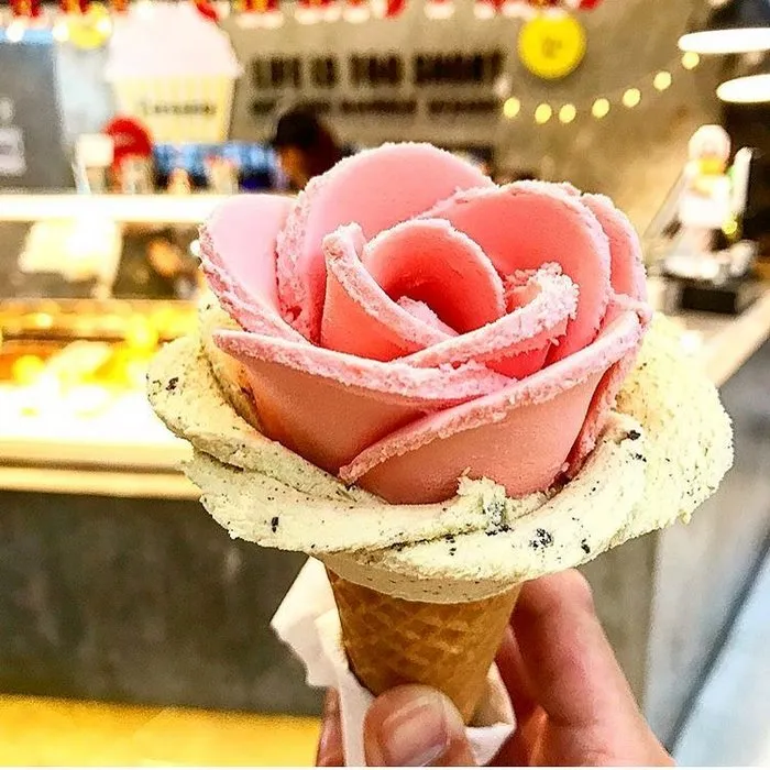 Gelato Glowers Ice-cream