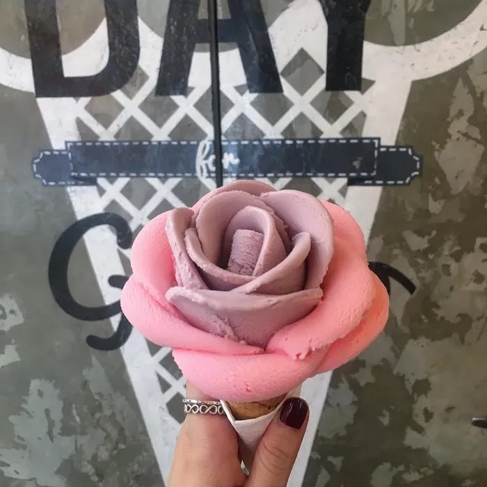 Gelato Glowers Ice-cream