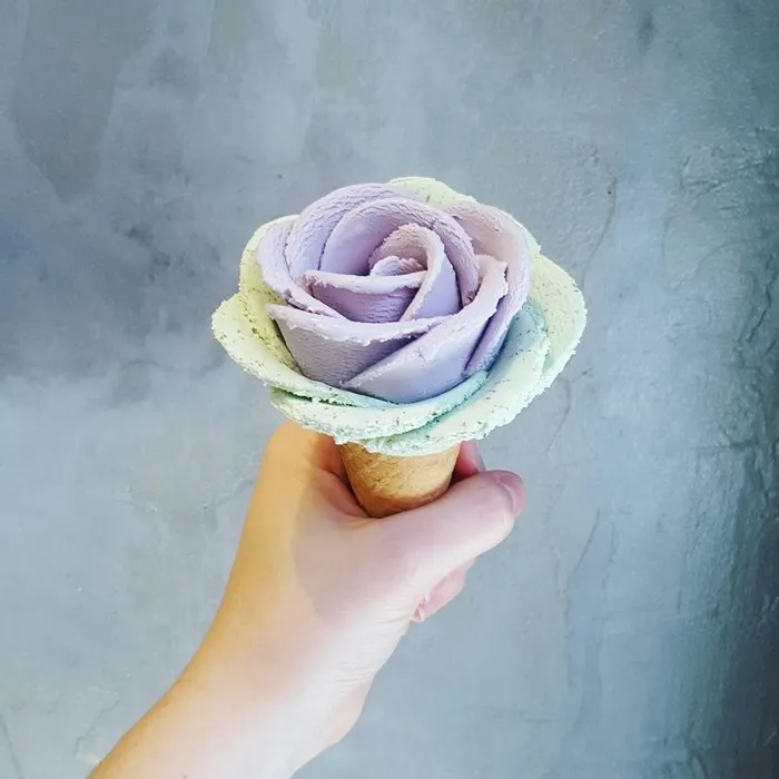 Gelato Glowers Ice-cream