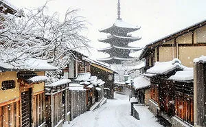 Rare Heavy Snowfall Turns Kyoto Into Winter Wonderland, And The Photos Look Absolutely Magical