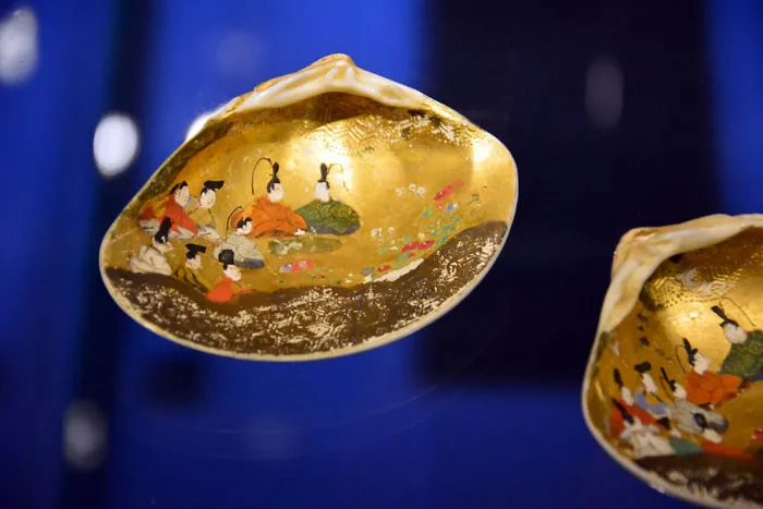 The Clamshell Paintings Of Kai-Awase, An Ancient Japanese Matching Game