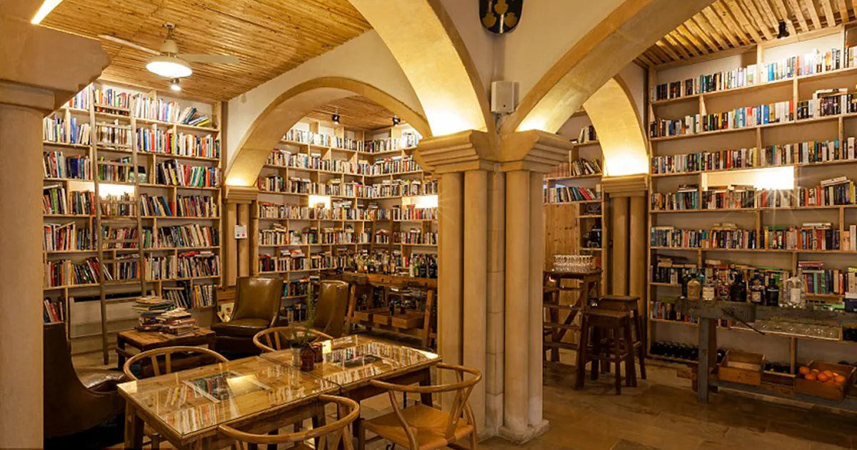 Este hotel con 50.000 libros es el sueño de todo ratón de biblioteca