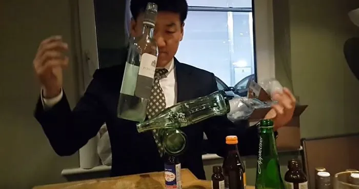 This Man Can Balance Anything