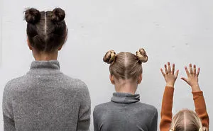 Mother Of Two Takes Adorable Photos Of Herself And Her Daughters In Matching Clothing