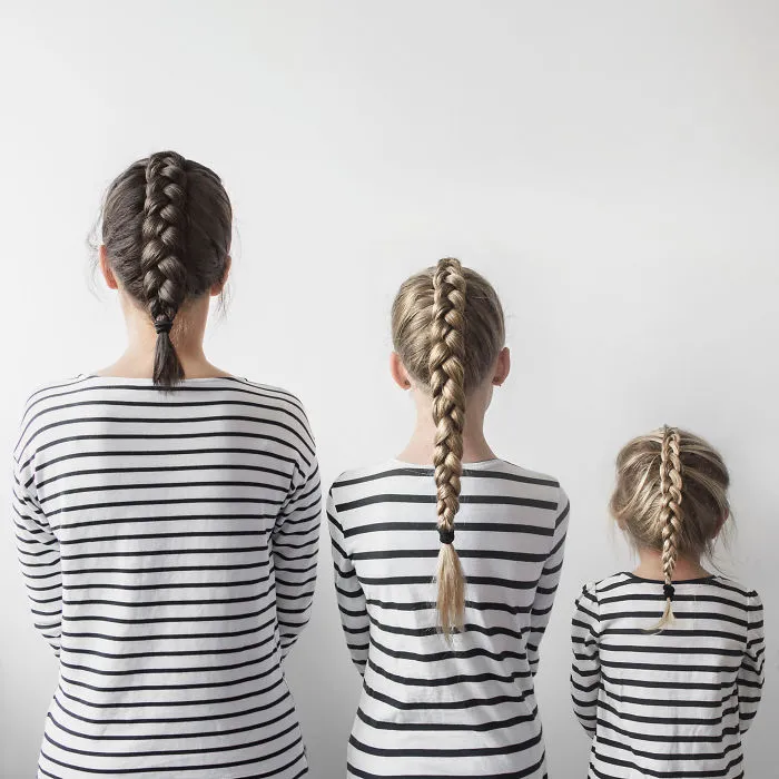 Mother Of Two Takes Adorable Photos Of Herself And Her Daughters In Matching Clothing