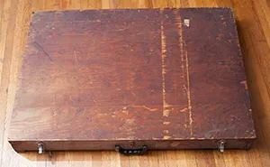 Man Finds A Mystery Box In Dumpster, And What He Saw Inside Still Hasn’t Been Explained