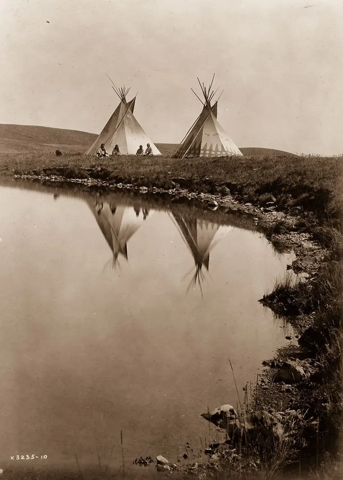 Piegan Tepees, 1910