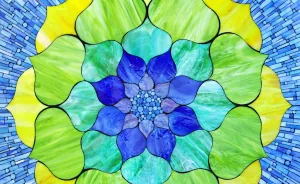 I Hand-Cut Thousands Of Pieces Of Glass To Create Beautifully Intricate Imagery