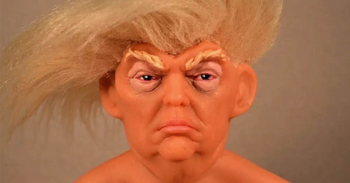 Crean un muñeco troll de Trump y hacen una campaña de Kickstarter para producirlo en masa (NSFW)
