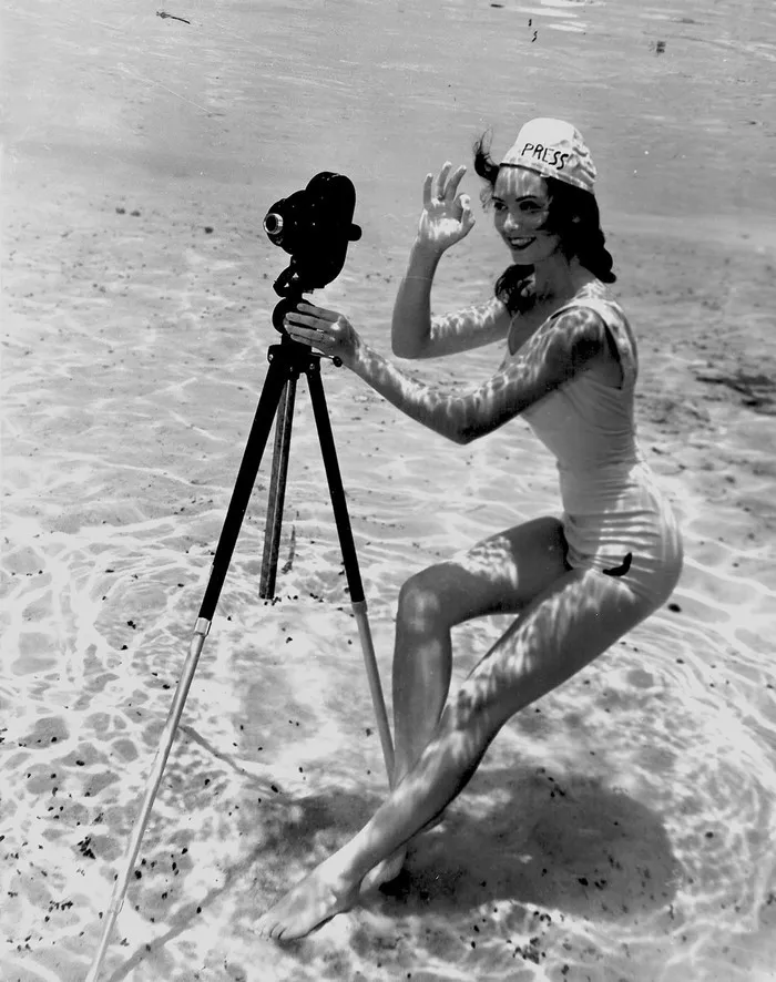 It's Hard To Believe These Pin-Up Photos Were Shot Underwater In 1938