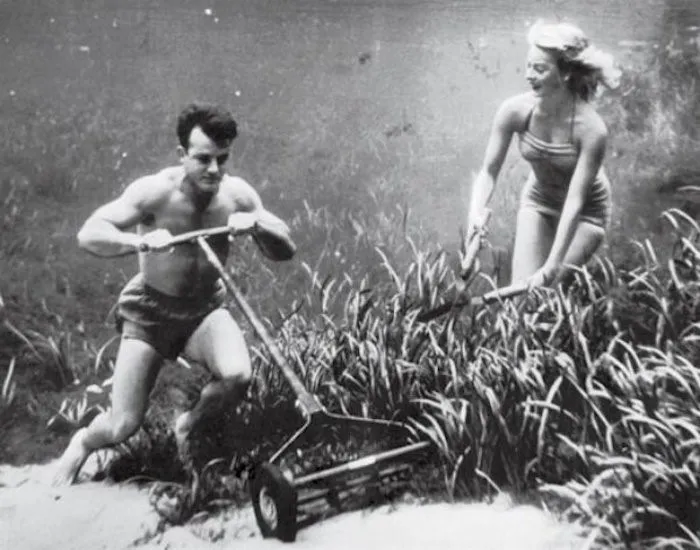 It's Hard To Believe These Pin-Up Photos Were Shot Underwater In 1938