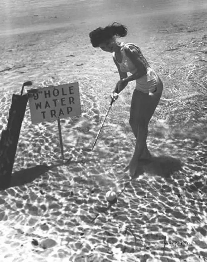 It's Hard To Believe These Pin-Up Photos Were Shot Underwater In 1938