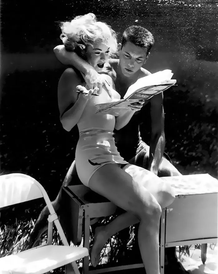 It's Hard To Believe These Pin-Up Photos Were Shot Underwater In 1938