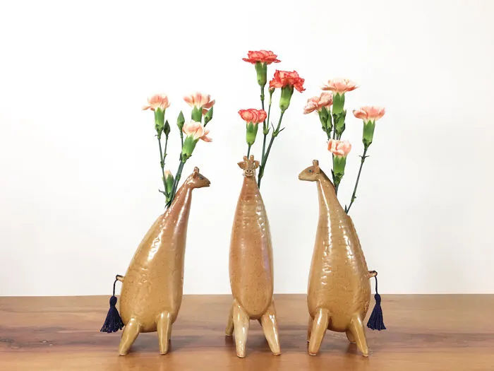 I Express My Connection With Nature By Creating Ceramic Animal Vases