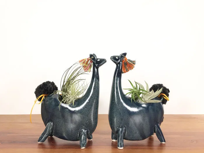 I Express My Connection With Nature By Creating Ceramic Animal Vases
