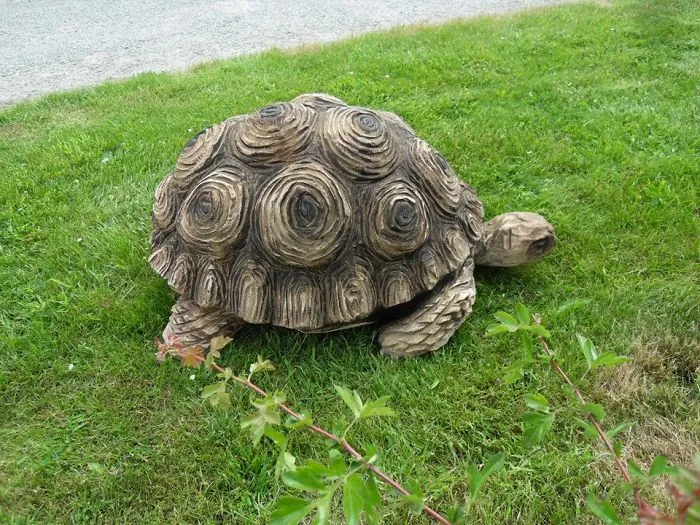 I Create Detailed Wooden Sculptures Carving Them With A Chainsaw