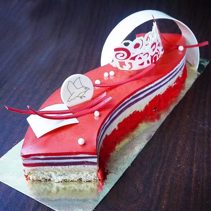 I Create Chocolate Worlds On The Mirror Glaze Cakes