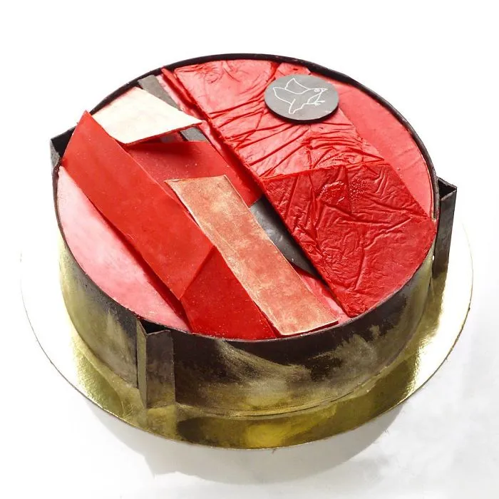 I Create Chocolate Worlds On The Mirror Glaze Cakes