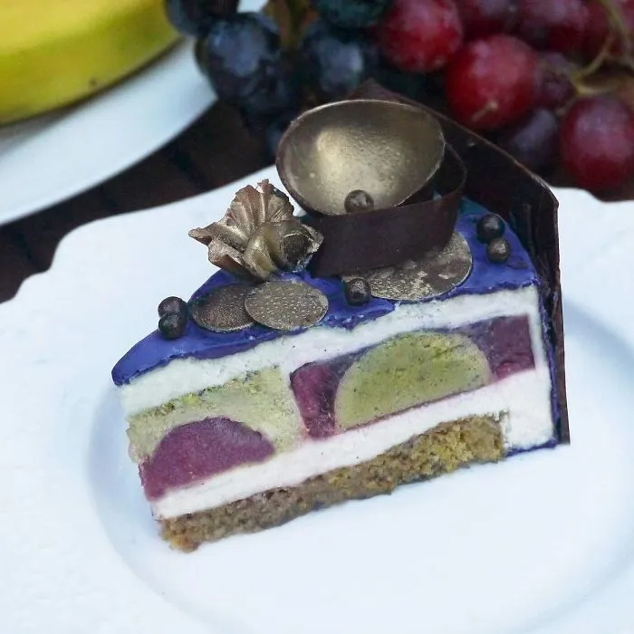 I Create Chocolate Worlds On The Mirror Glaze Cakes