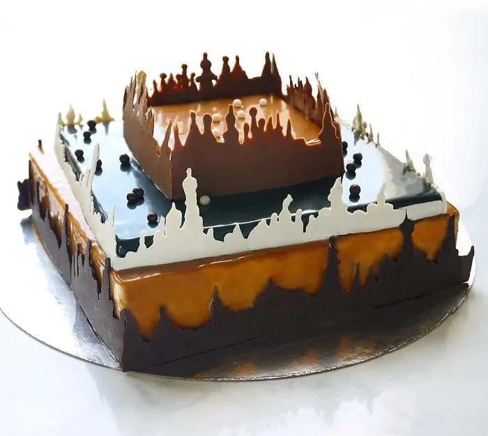 I Create Chocolate Worlds On The Mirror Glaze Cakes