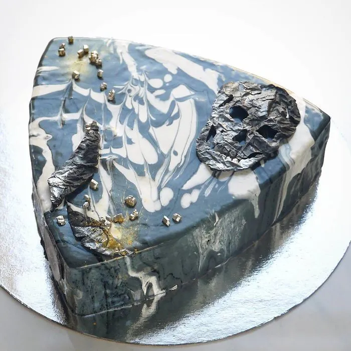 I Create Chocolate Worlds On The Mirror Glaze Cakes