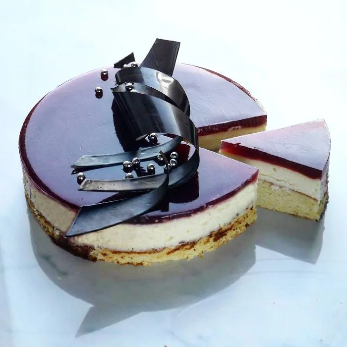 I Create Chocolate Worlds On The Mirror Glaze Cakes