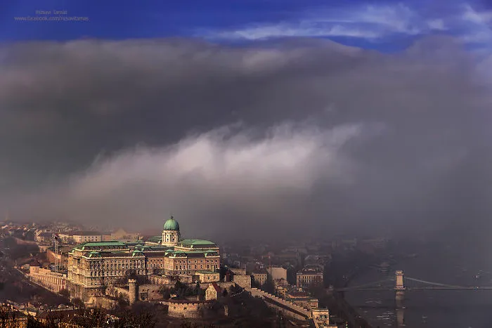 I Spent 4 Years Capturing The Beauty Of Budapest When It's Covered By Fog