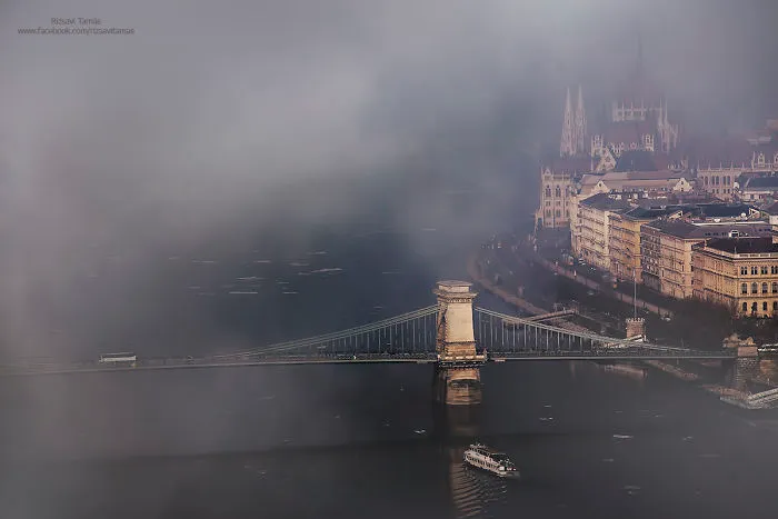 I Spent 4 Years Capturing The Beauty Of Budapest When It's Covered By Fog
