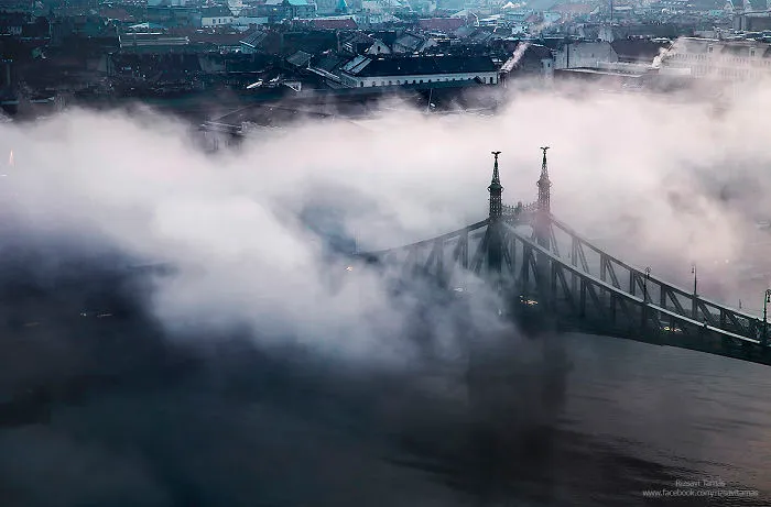 I Spent 4 Years Capturing The Beauty Of Budapest When It's Covered By Fog