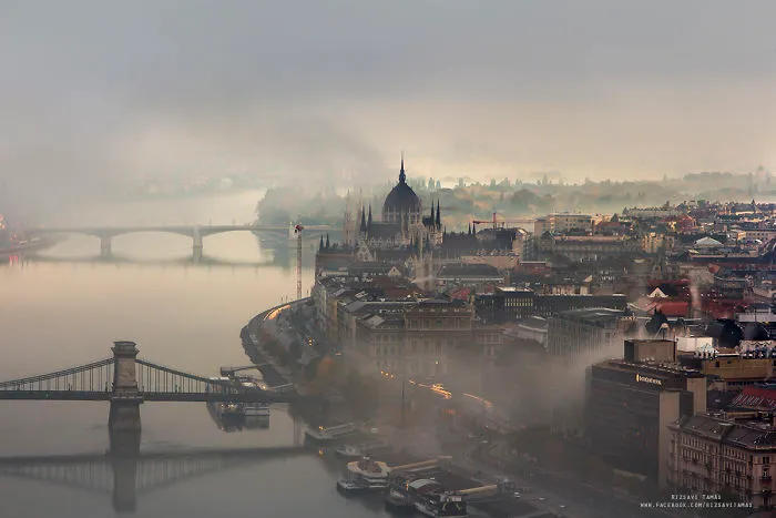 I Spent 4 Years Capturing The Beauty Of Budapest When It's Covered By Fog