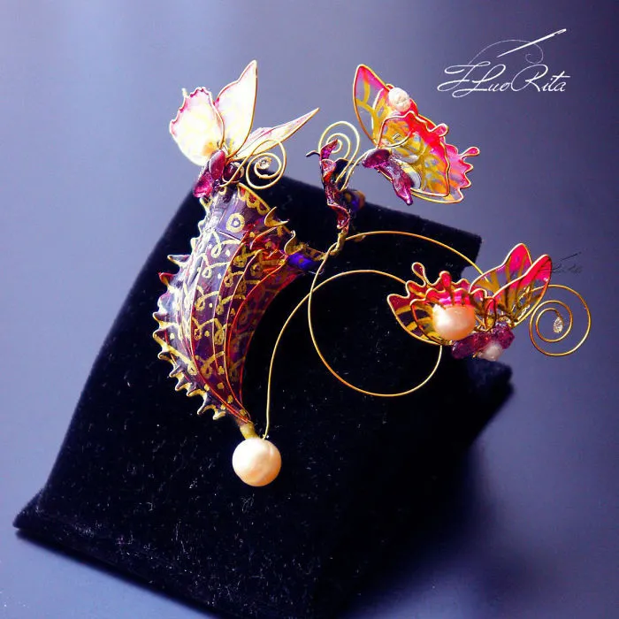 Incredible Femininity: Fantastic Glass And Metal Jewellery By Rita Brialee