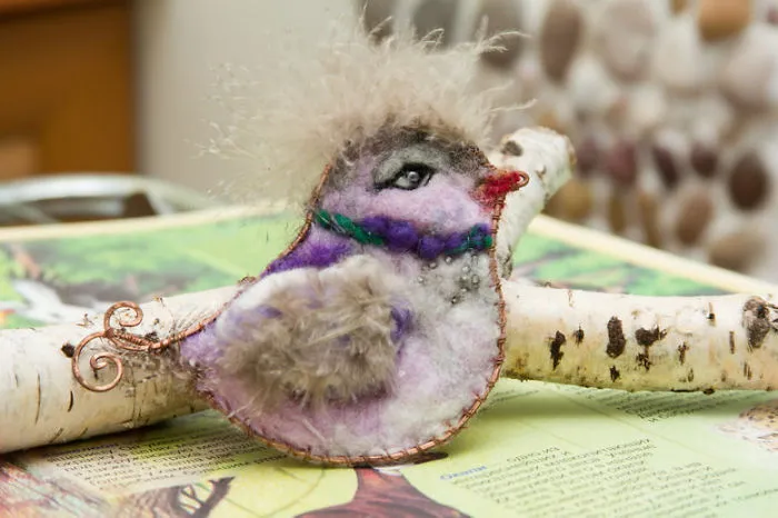I Use Pictures Of Actual Birds To Felt Brooches With Character