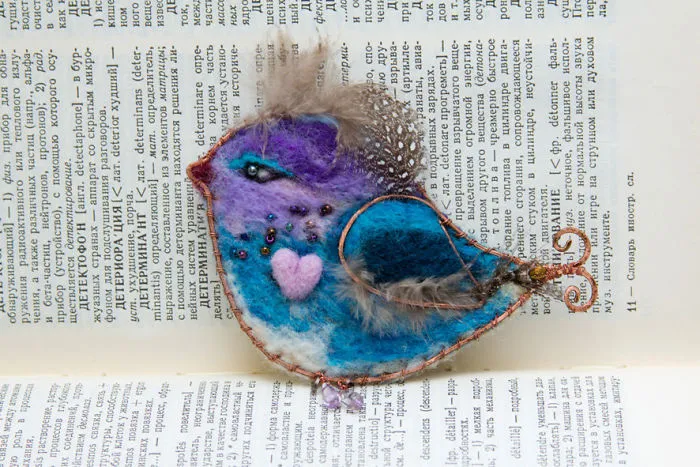 I Use Pictures Of Actual Birds To Felt Brooches With Character