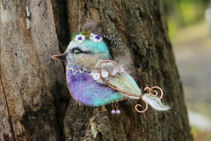 I Use Pictures Of Actual Birds To Felt Brooches With Character