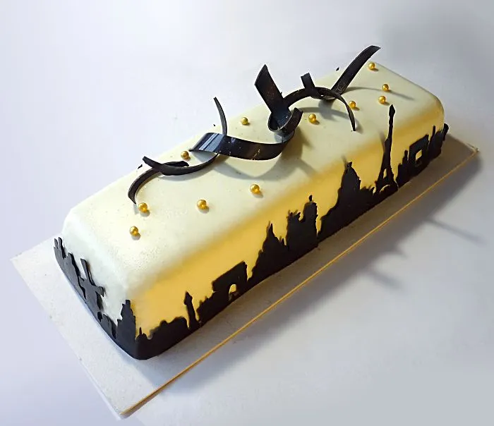 I Create Chocolate Worlds On The Mirror Glaze Cakes