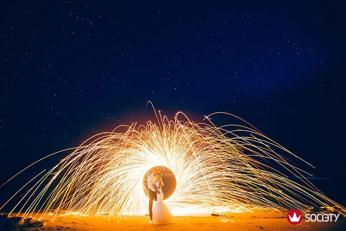 Stunning Wedding Photographs From The Best Photographers Worldwide (10+ Pics)
