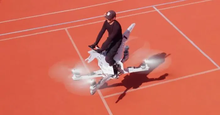 World's First Fully-Manned Hoverbike