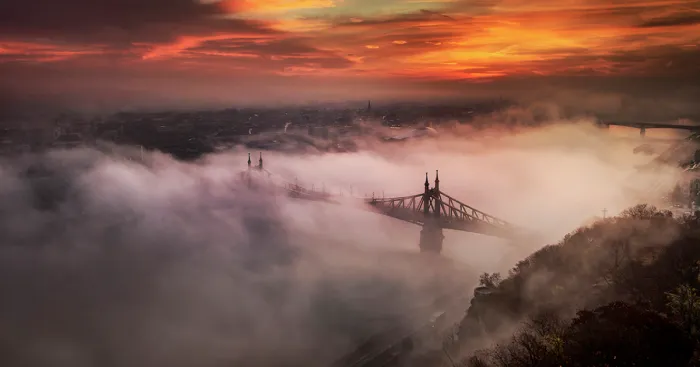 I Spent 4 Years Capturing The Beauty Of Budapest When It's Covered By Fog