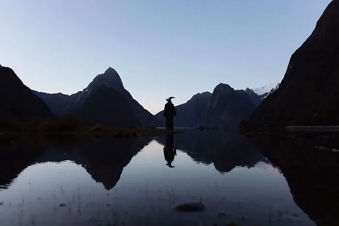 Photographer Travels Across New Zealand With Gandalf Costume, And His Photos Are Epic