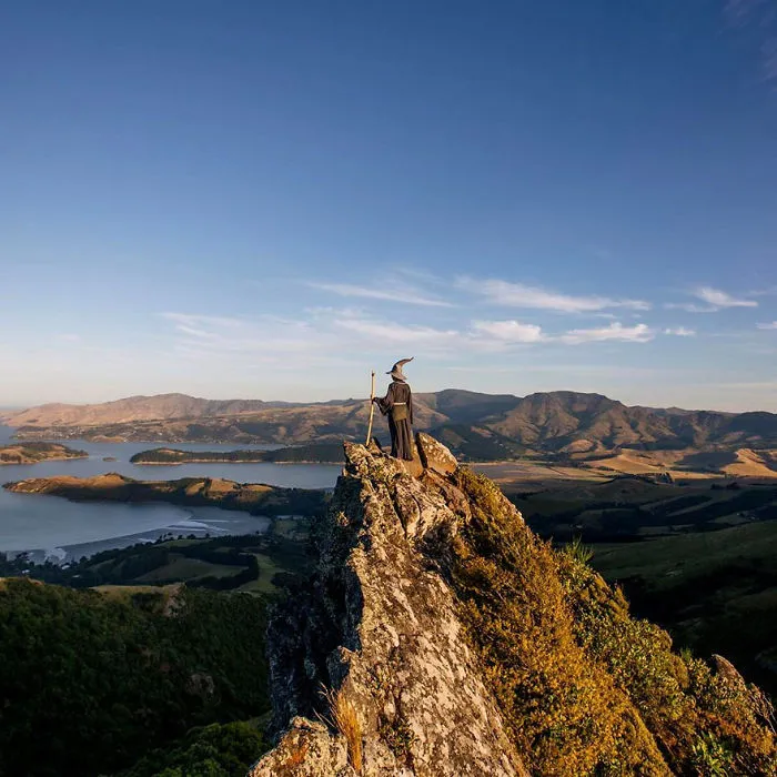Photographer Travels Across New Zealand With Gandalf Costume, And His Photos Are Epic