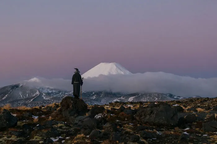 Photographer Travels Across New Zealand With Gandalf Costume, And His Photos Are Epic