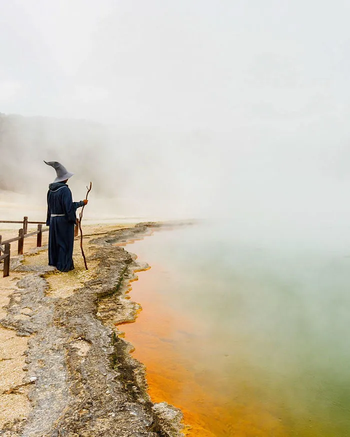 Photographer Travels Across New Zealand With Gandalf Costume, And His Photos Are Epic