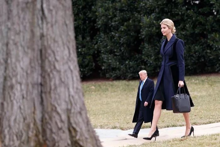 El presidente de paseo con su hija